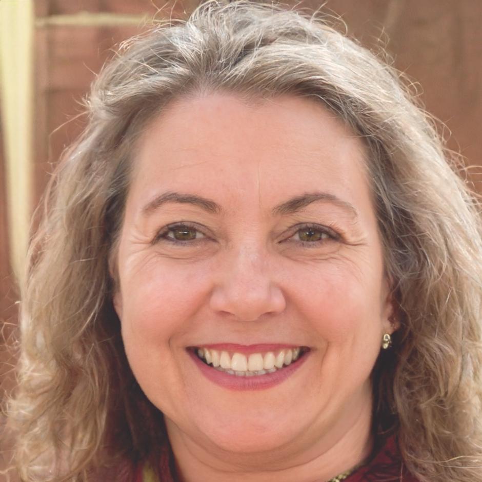 Siriporn Kemchai - Tax Strategy Specialist
