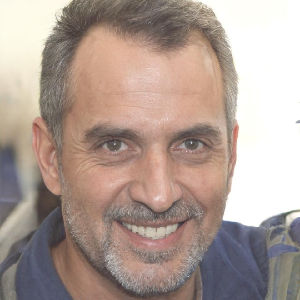 Warit Jansook - Business Finance Advisor
